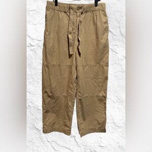 Banana Republic Women’s Oversized Cargo Pants in Tan Large